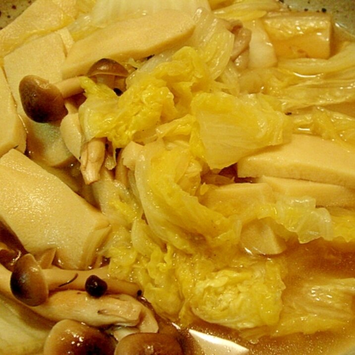 白菜、高野豆腐、しめじの炒め煮